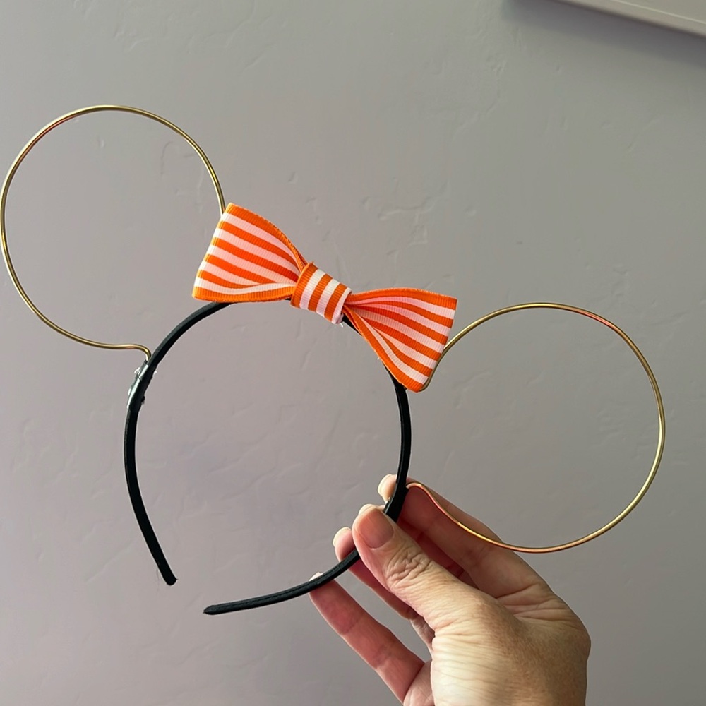 Wire Minnie Mouse Ears